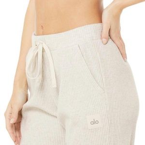 Alo Yoga Muse Sweatpant – Bone Heather size M